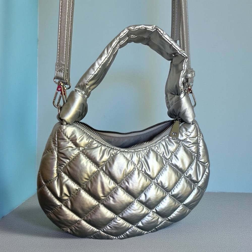 International Concepts quilted crossbody bag, removable shoulder strap, EUC